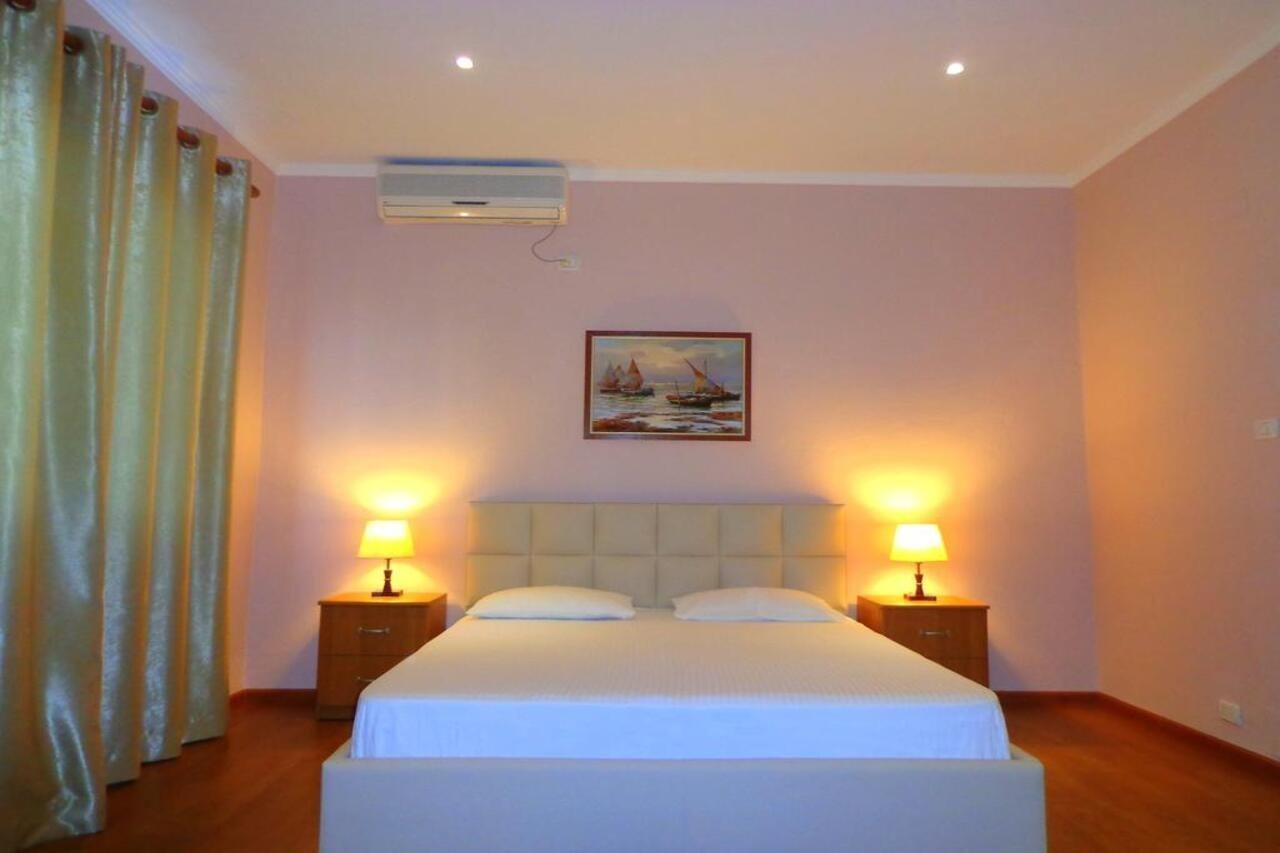 Hotel Viktoria Tirana 3*