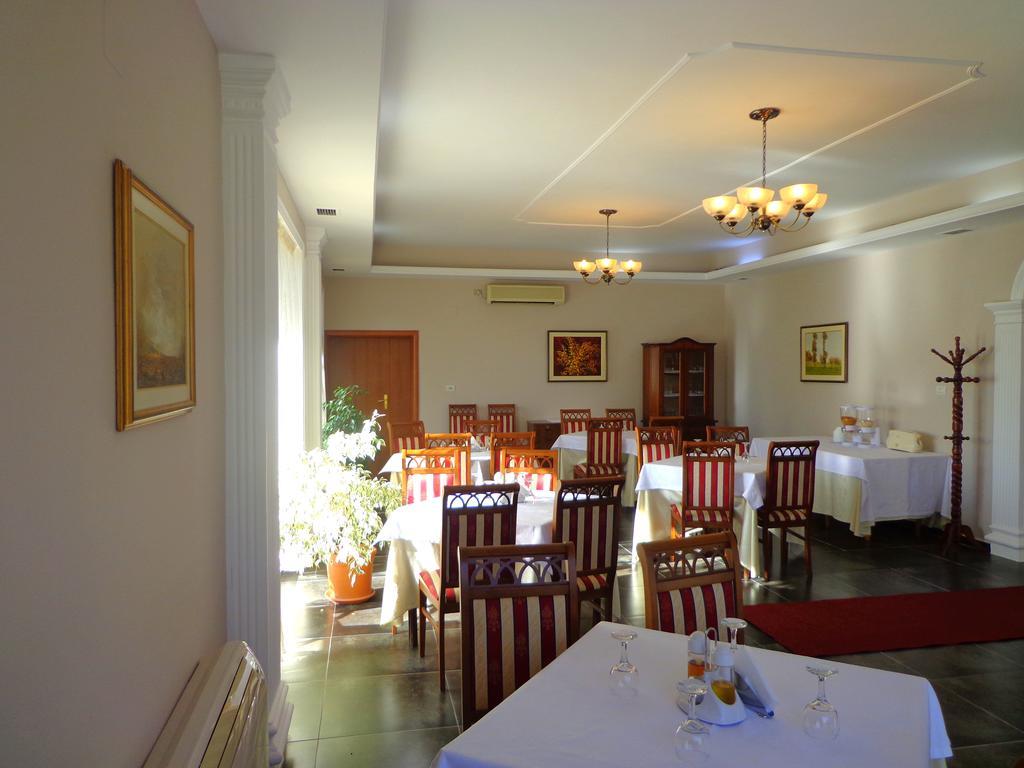 Viktoria Tirana 3*
