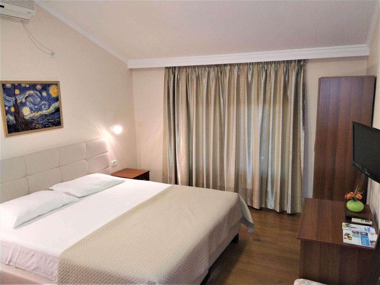 Viktoria Tirana 3*